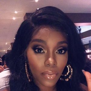 Meet your Posher, Kendra